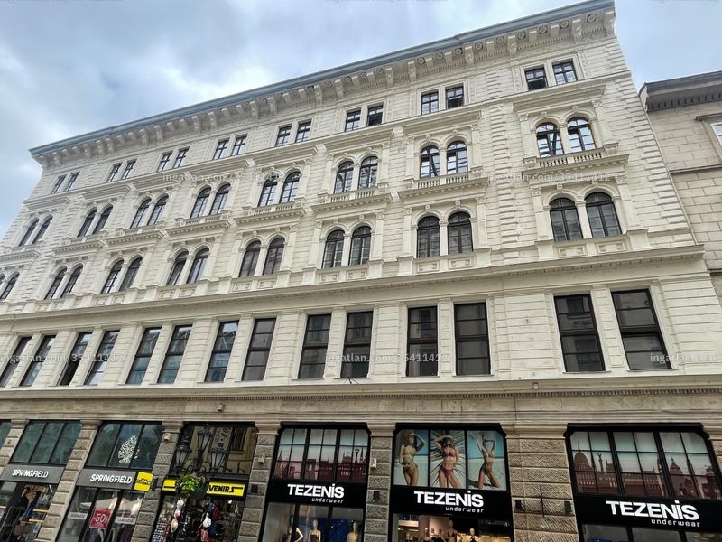Vörösmarty tér